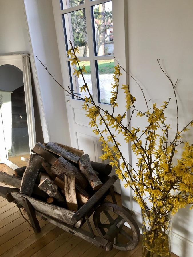 Aux Tourelles 1888 - Tres Proche Lyon Bed & Breakfast