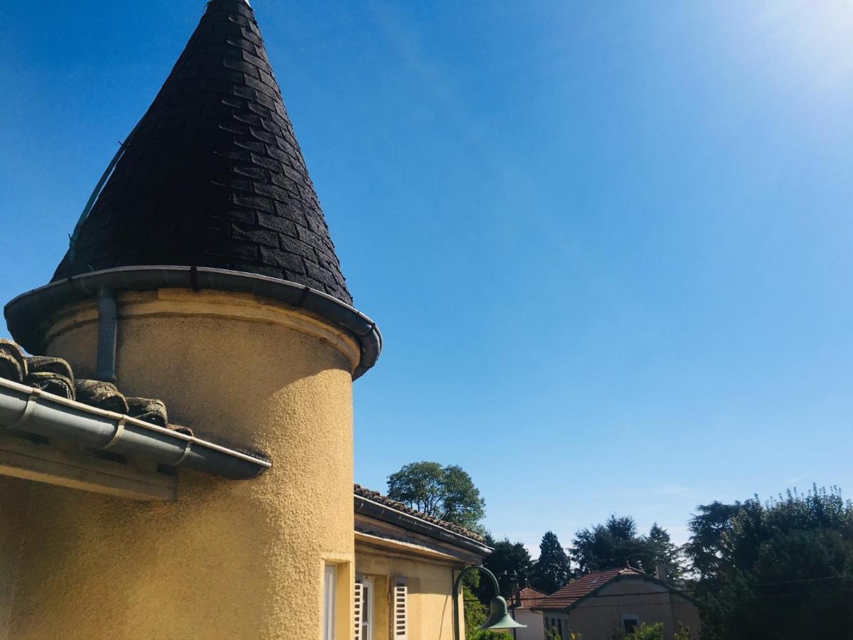 Aux Tourelles 1888 - Tres Proche Lyon Bed & Breakfast